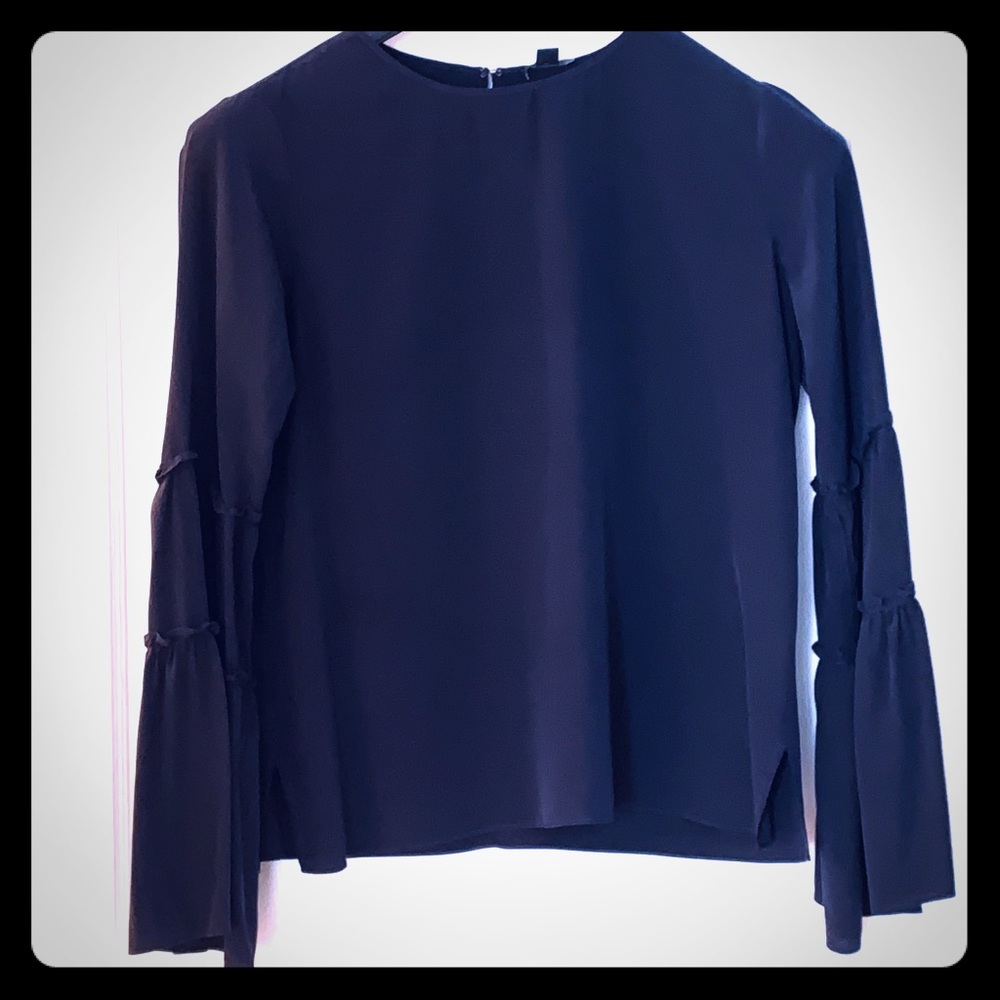 Navy Women’s Silk Bell-Sleeve Top! EUC!